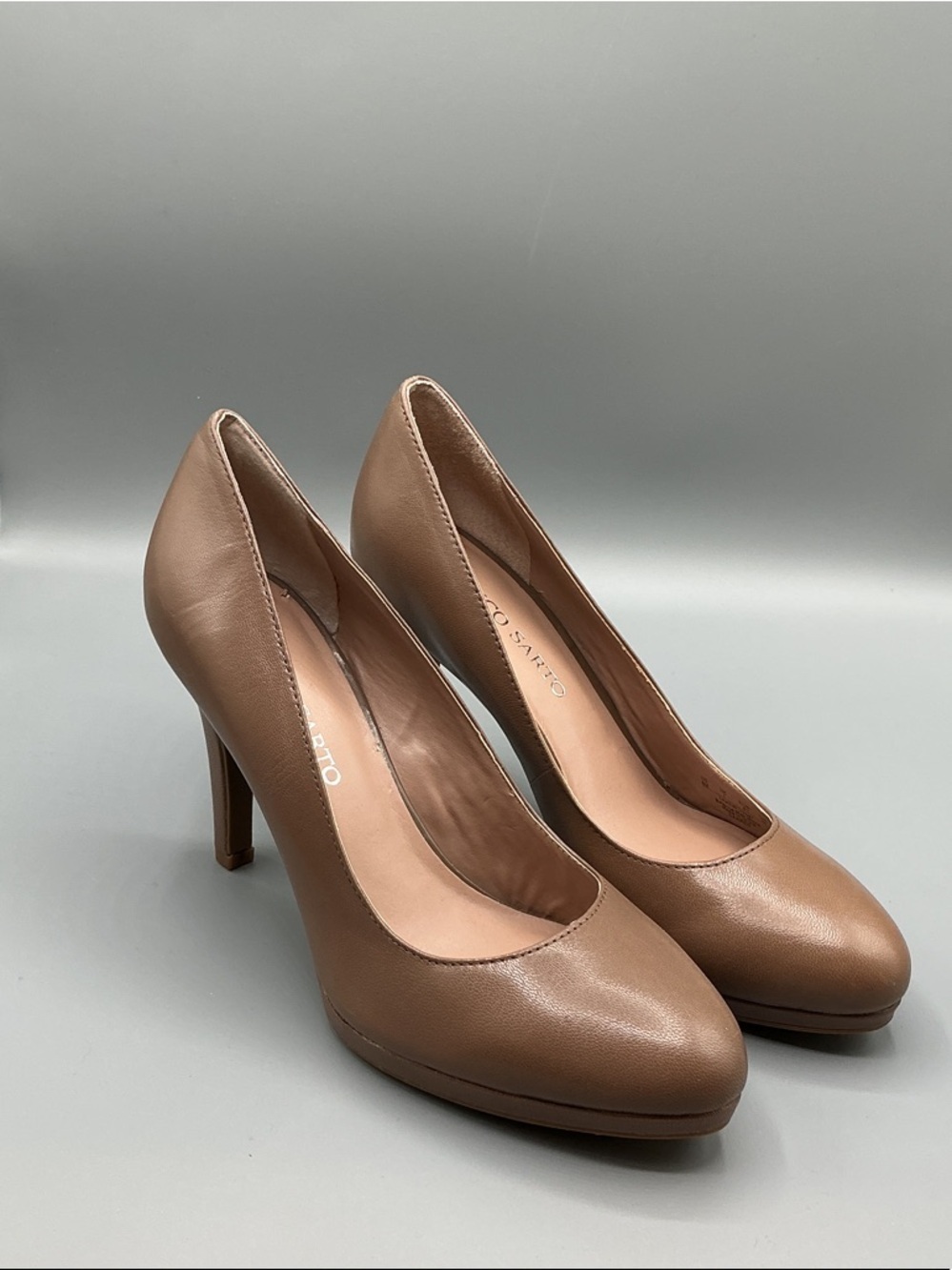 Franco Sarto Darren Taupe Leather Stiletto Heel Pumps, size 9